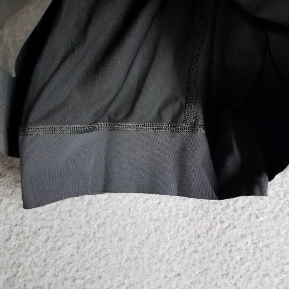 Lululemon Surge Lined Shorts 6"
Adult Small Gray Running Workout - Picture 3 of 8